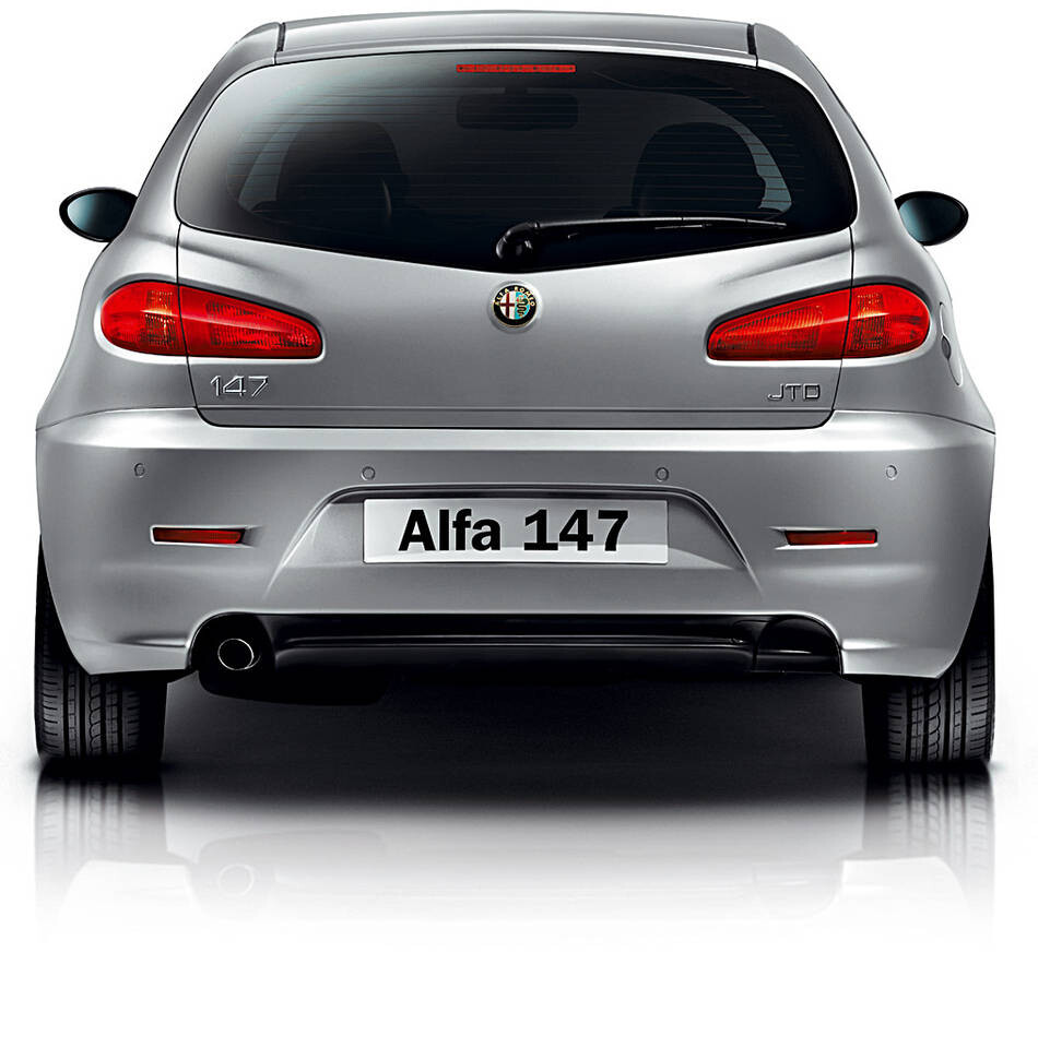 Alfa Romeo 147 I - характеристики поколения, модификации и список  комплектаций - Альфа Ромео 147 I - Авто Mail.ru