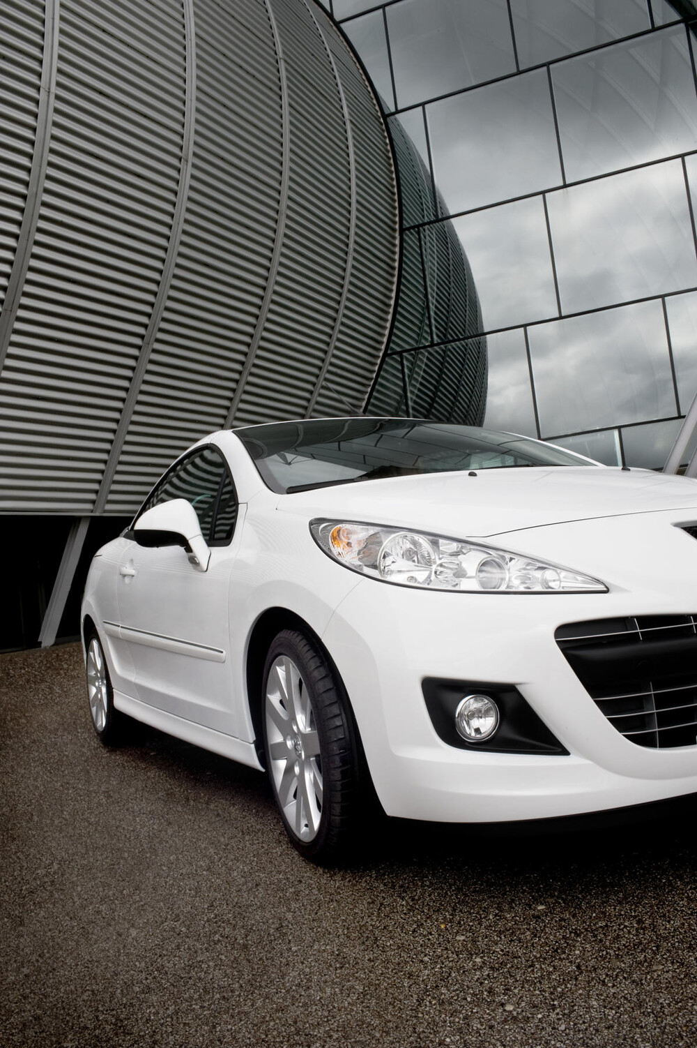 Peugeot 207 I - характеристики поколения, модификации и список комплектаций  - Пежо 207 I - Авто Mail.ru