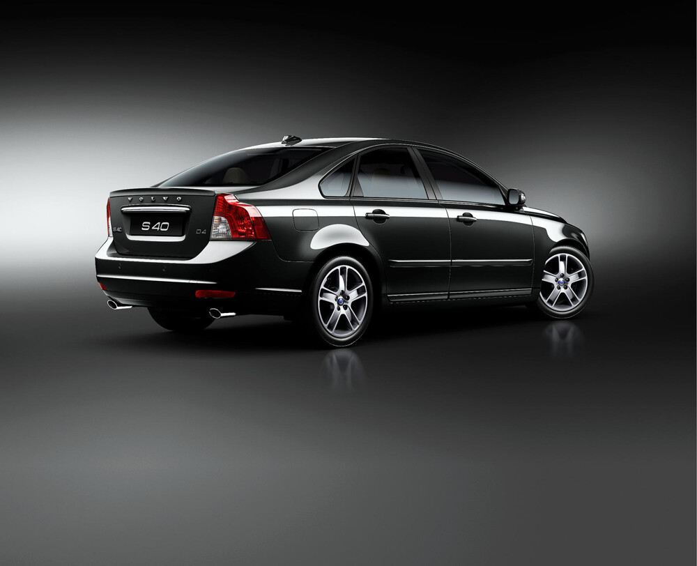 Volvo S40 II Седан - характеристики поколения, модификации и список  комплектаций - Вольво S40 II в кузове седан - Авто Mail.ru