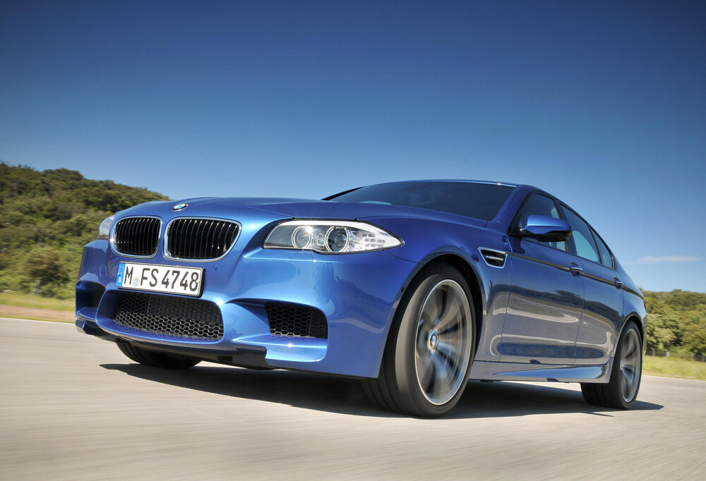 Машина м5 цена. BMW m5 f10. BMW m5 f10 2012. BMW m5 f10 2011. БМВ м5 седан.