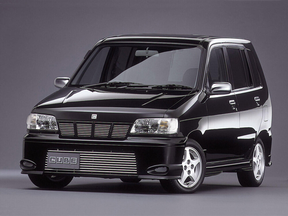 Ниссан куб отзывы. Nissan Cube z10. Nissan Cube 1998. Nissan Cube z10 Japan. Nissan Cube z10 JDM.