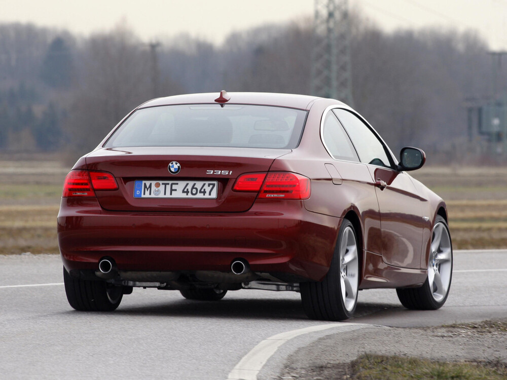 Полные технические характеристики и расход топлива BMW 3er 3er Coupe (E92) 320d (184Hp)