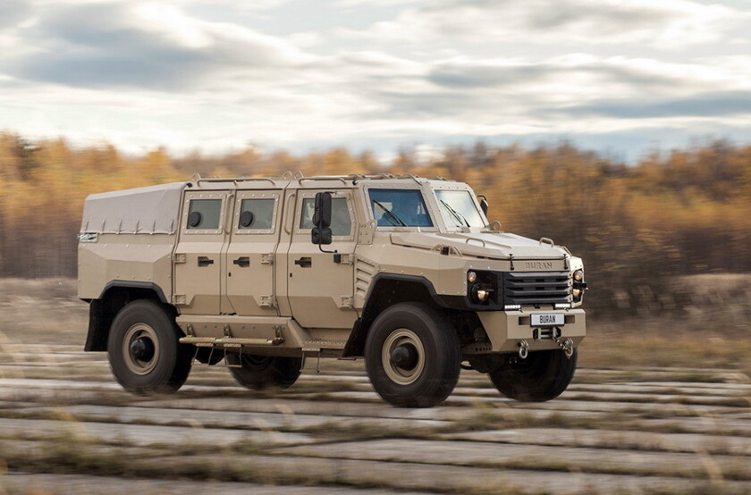 Бронированный автомобиль буран