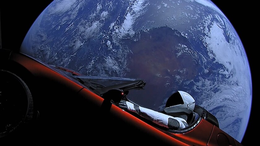 Автомобиль Илона Маска признали космическим мусором - автоновости